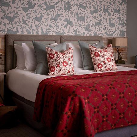 Hotel The Golden Lion At Settle Extérieur photo