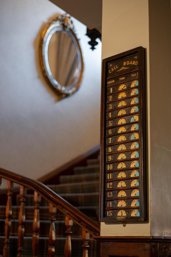 Hotel The Golden Lion At Settle Extérieur photo