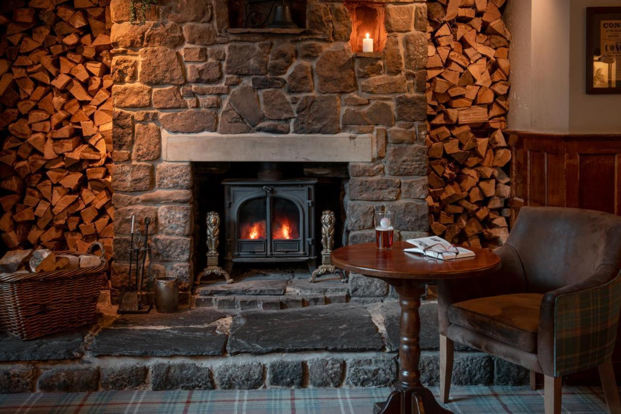 Hotel The Golden Lion At Settle Extérieur photo
