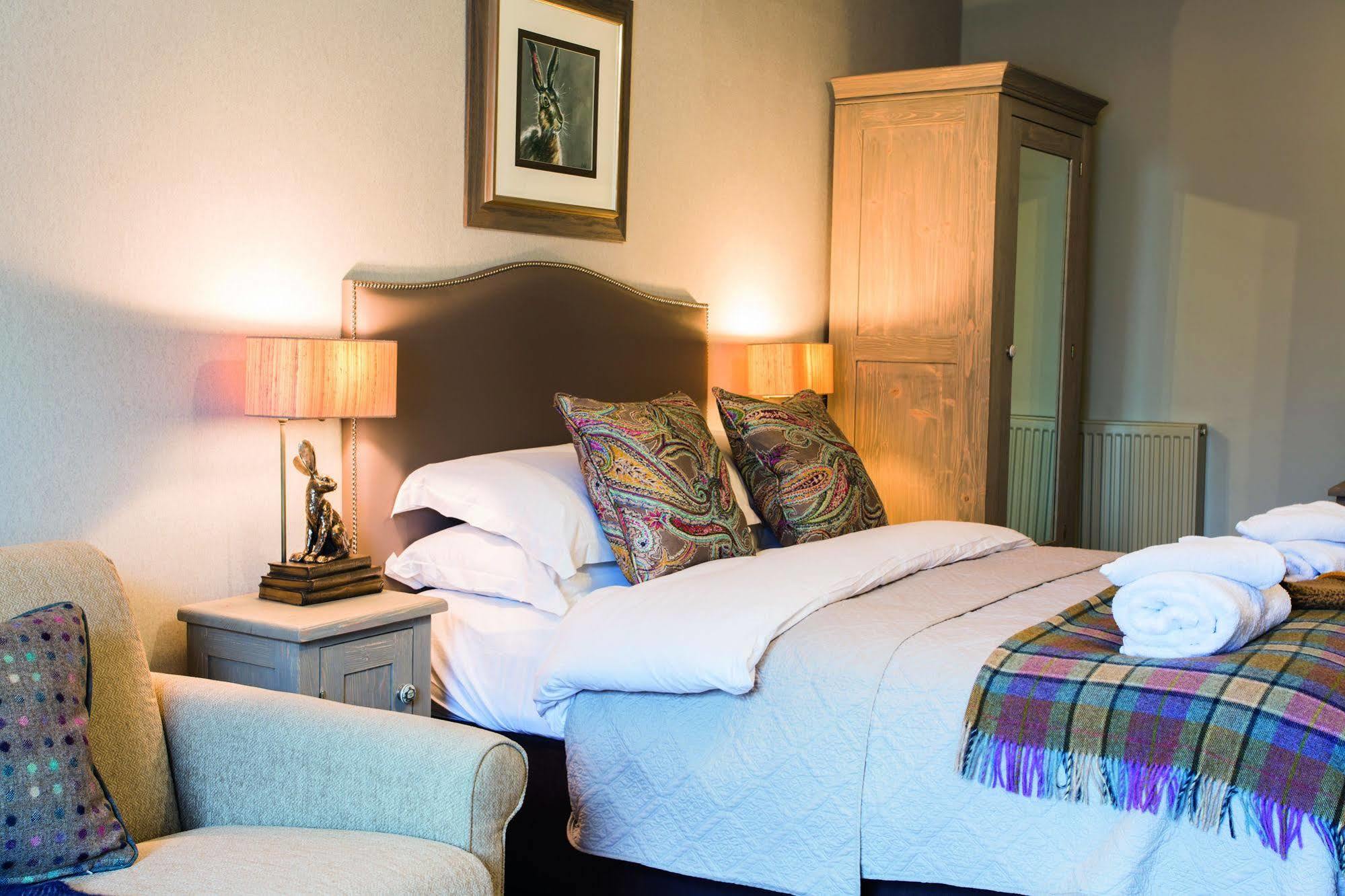 Hotel The Golden Lion At Settle Extérieur photo