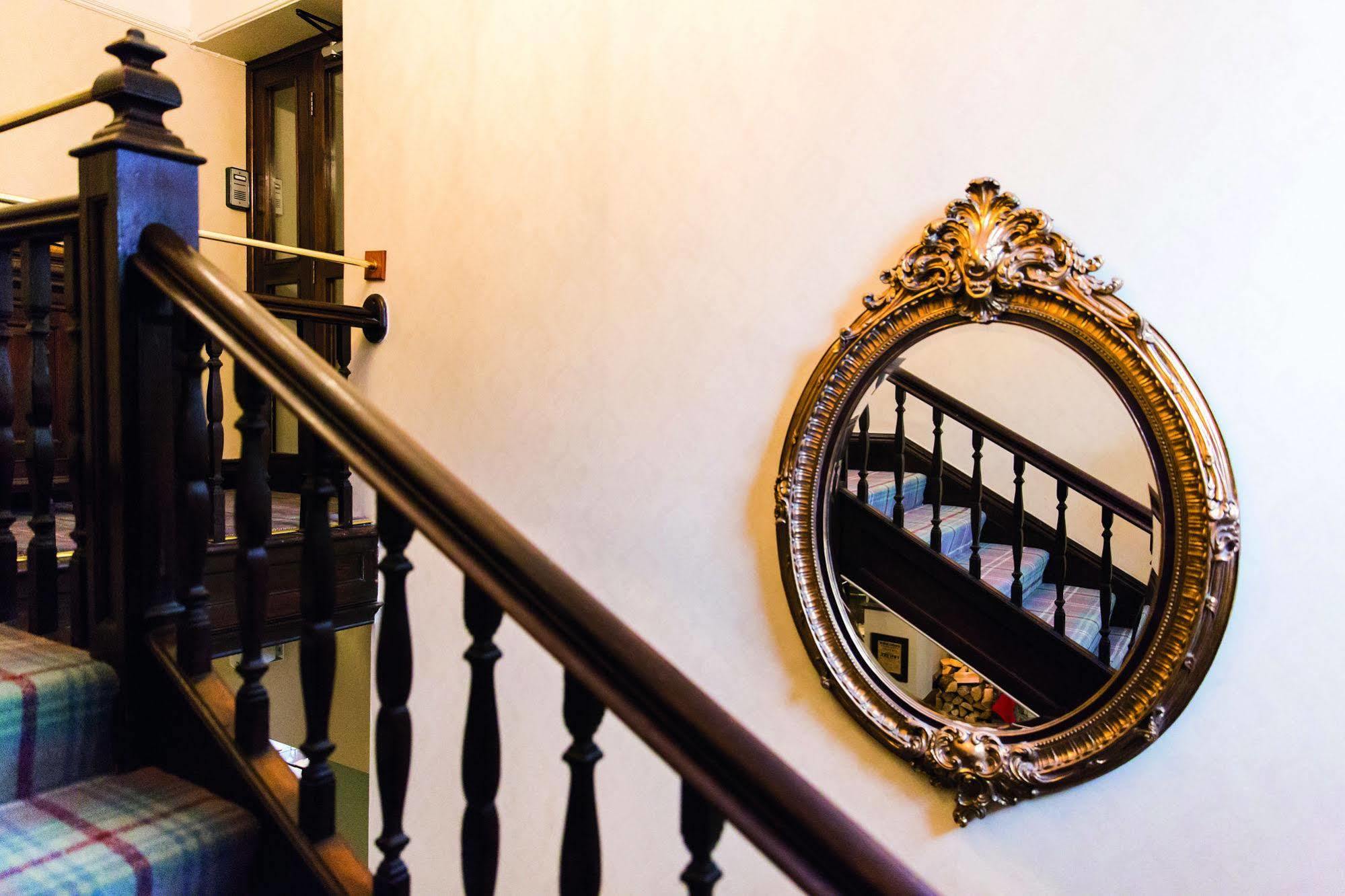 Hotel The Golden Lion At Settle Extérieur photo