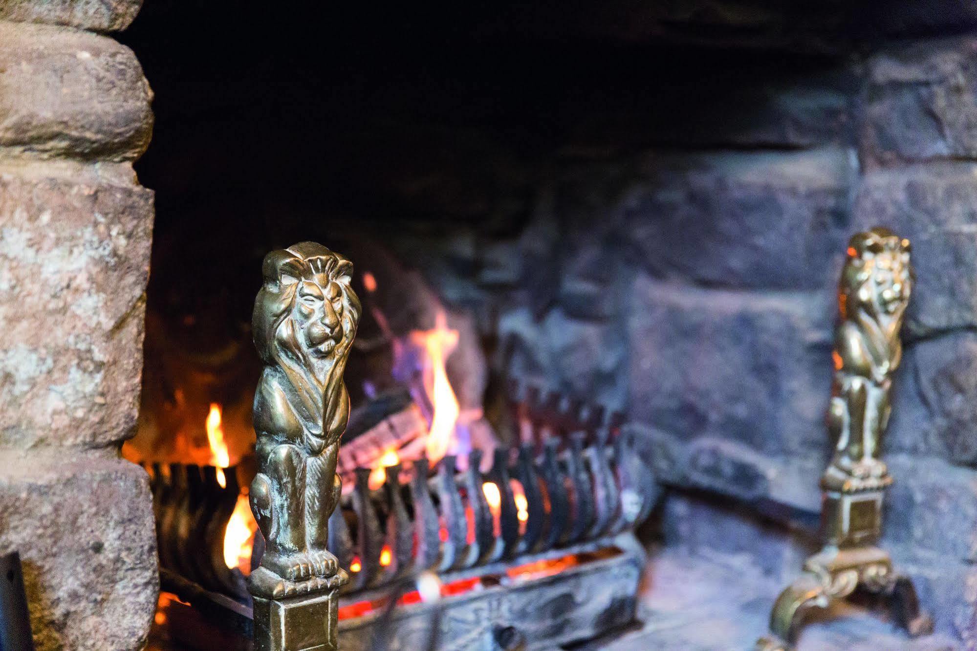 Hotel The Golden Lion At Settle Extérieur photo