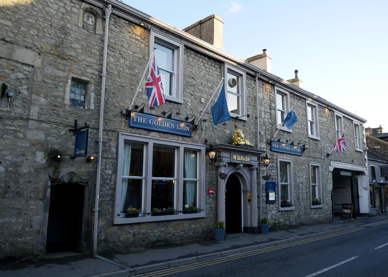 Hotel The Golden Lion At Settle Extérieur photo